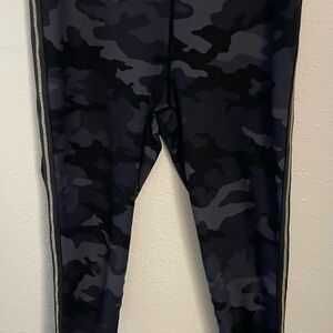 Avia Black and Gray Camouflage Ladies Leggings with Gold Stripe-Size Large